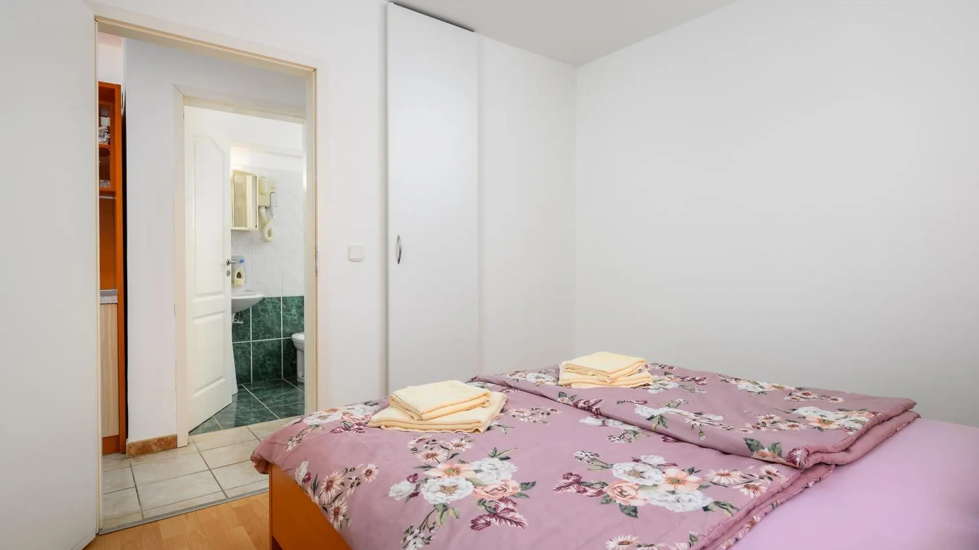 住宿加早餐酒店 Ven Apartmani 冯塔纳 克罗地亚