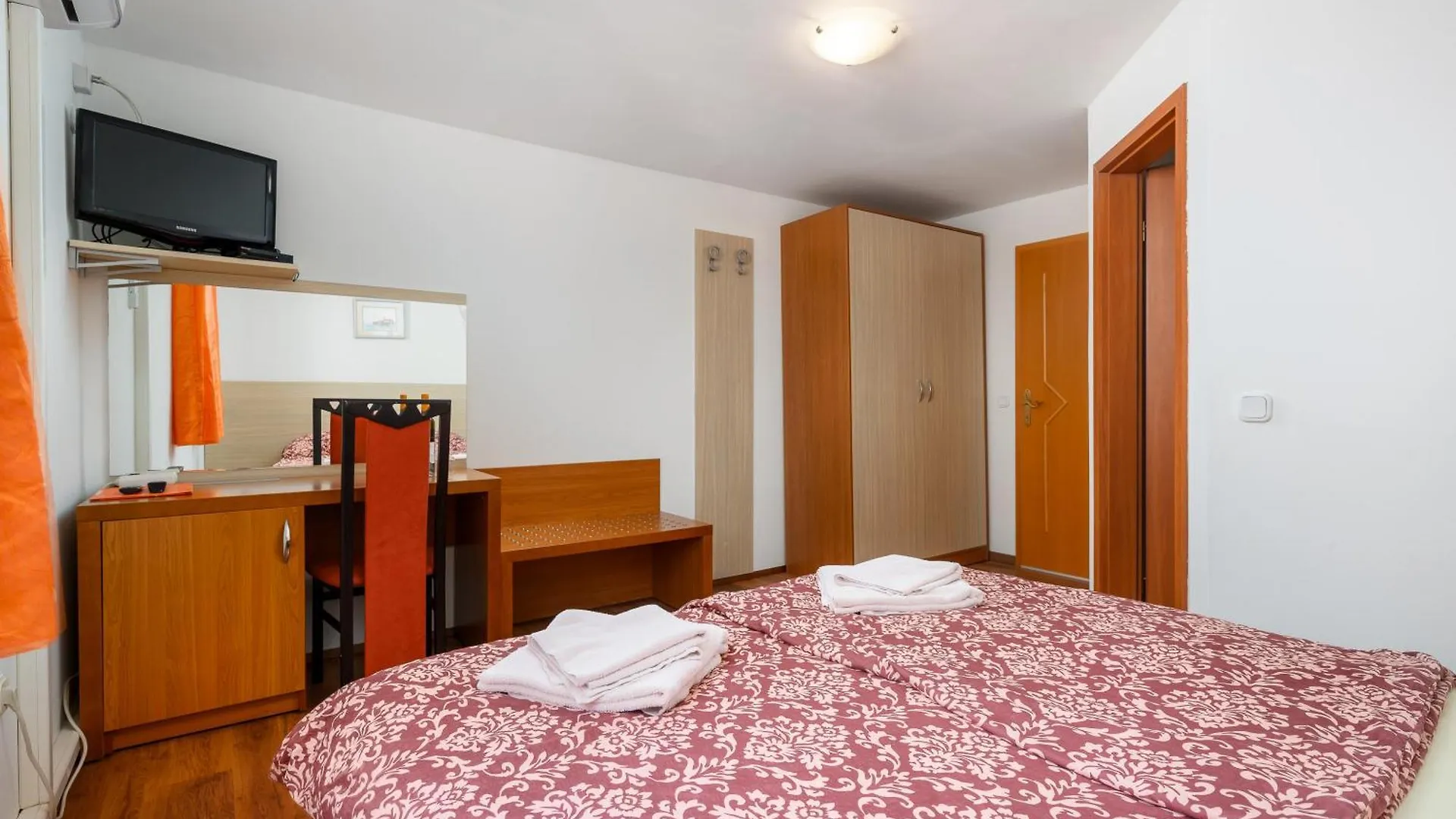住宿加早餐酒店 Ven Apartmani 冯塔纳 克罗地亚